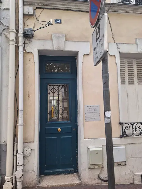 Dr Seina Honjoya à Issy-les-Moulineaux